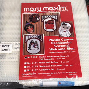 Mary Maxim Exclusive Needlepoint Welcome Sign and Fall Pumpkins No 7143